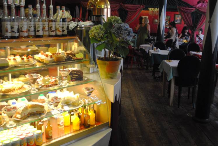 1077832_10200819332780517_1461857863_o